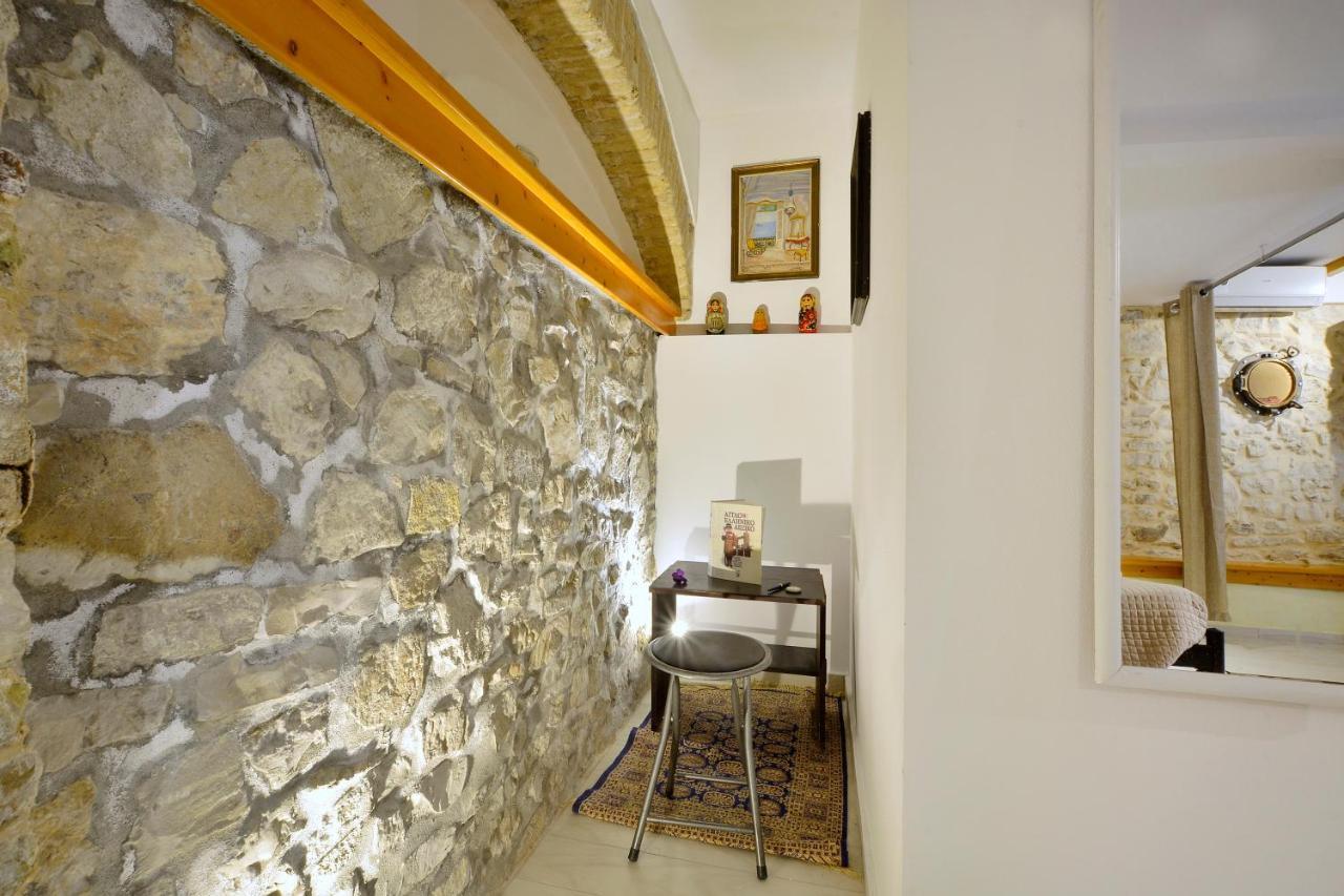 In Corfu Town Apartment *